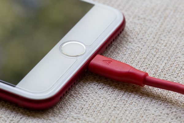 Iphoneの充電器が異常 充電器が熱くなるのはなぜ Abuchanのappleブログ